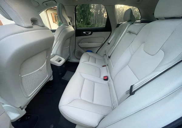 Volvo XC 60 cena 229000 przebieg: 18160, rok produkcji 2022 z Kozienice małe 137